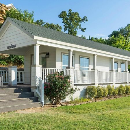 Sperry Crosstimbers Marina And Cottages מראה חיצוני תמונה